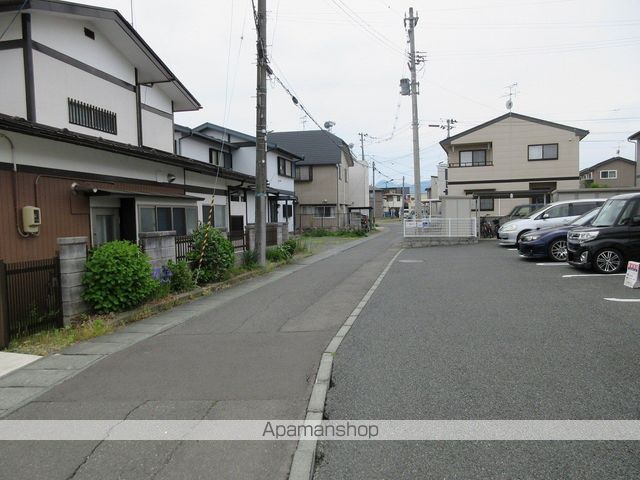 その他　周辺道路（その他）まで0m
