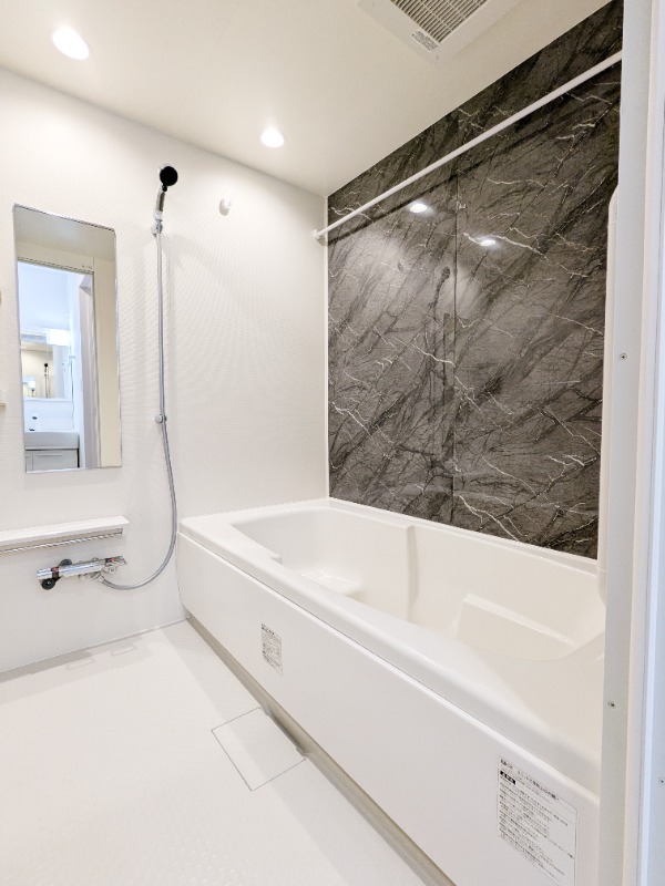 バス・シャワールーム　図面と現状に相違がある場合には現状を優先