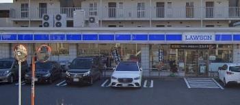 コンビニ　ローソン高田西二丁目店（コンビニ）まで525m