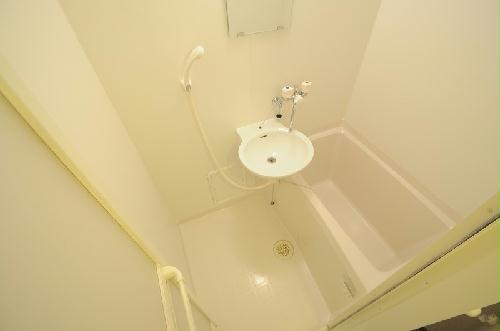 バス・シャワールーム　※同タイプのお部屋の写真です