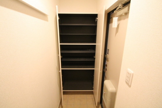 玄関　※別部屋の写真です