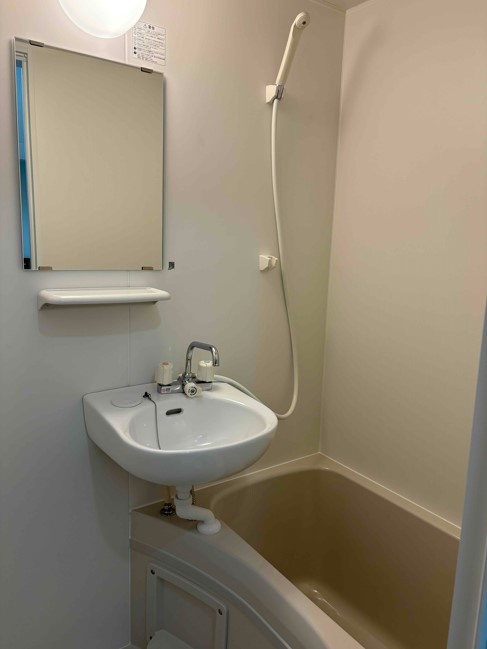 バス・シャワールーム　落ち着いた空間のお風呂です