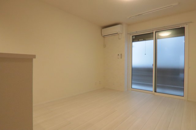 居室・リビング　※別部屋の参考写真です