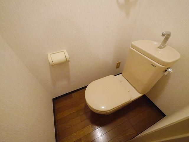 トイレ　トイレにはコンセントもあるので、ウォシュレットも取り付け可…