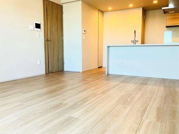 居室・リビング　※別部屋の参考写真です。