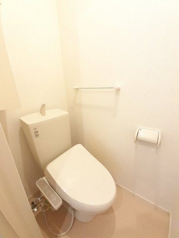 トイレ　清潔感のあるトイレです