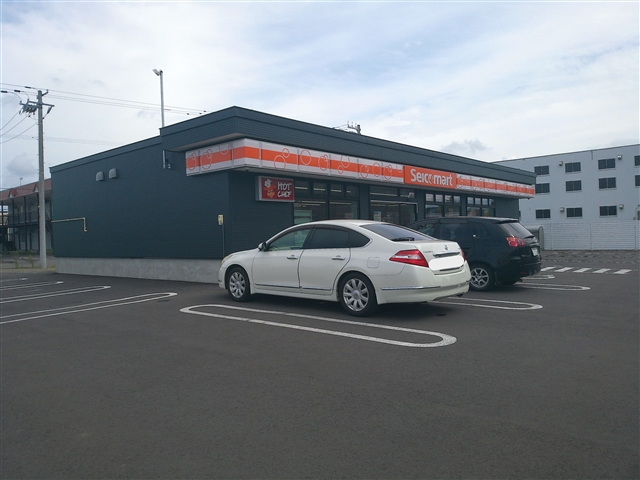 朝日町東1丁目8番貸家の周辺写真