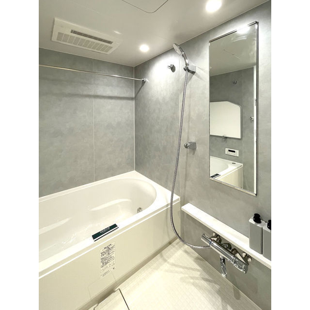 バス・シャワールーム　バス