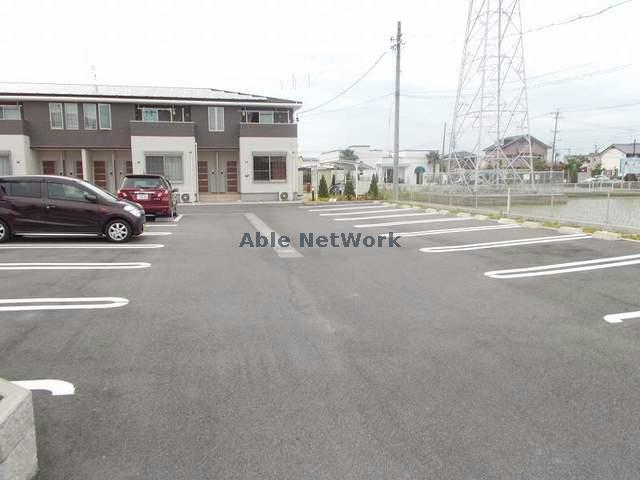 駐車場　駐車場
