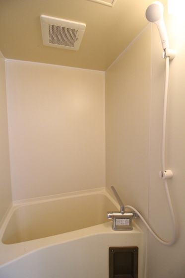 バス・シャワールーム　※他号室の写真です