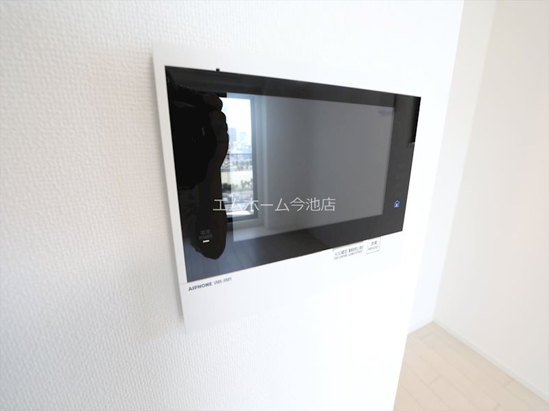 セキュリティ　TVモニター付インターホン