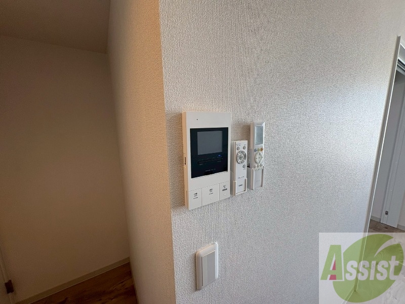 セキュリティ　ＴＶモニター付インターホンです。来客者の顔が見えるので安心！