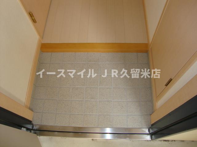 玄関　収納もある玄関です