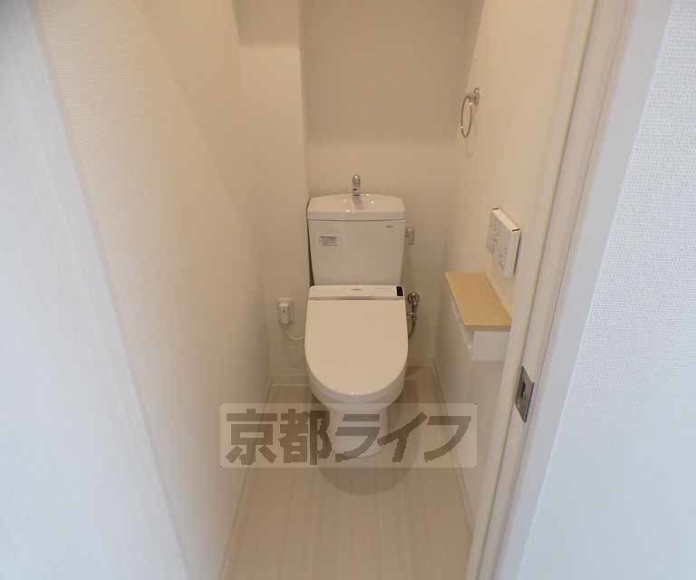 トイレ　新築物件でとてもきれいな部屋です。