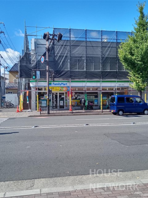 コンビニ　ファミリーマート 烏丸寺ノ内店（コンビニ）まで290m