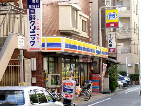 その他　近隣コンビニ（その他）まで240m