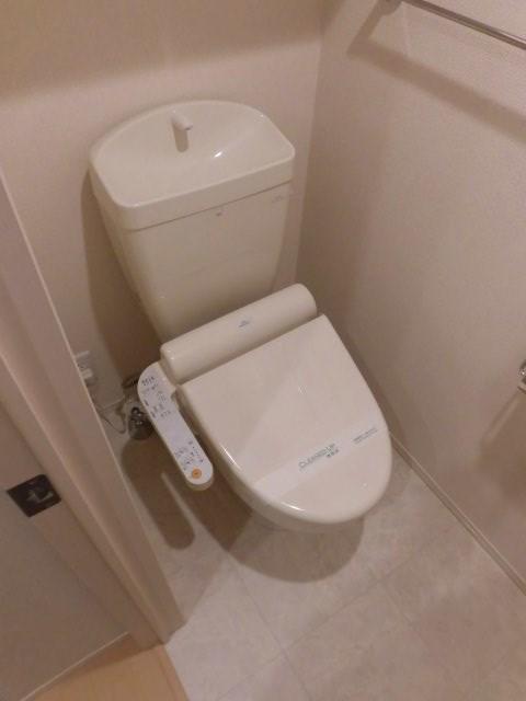 トイレ　※同物件別号室参考写真