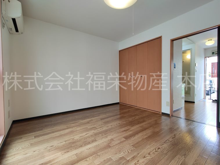 居室・リビング　照明付き