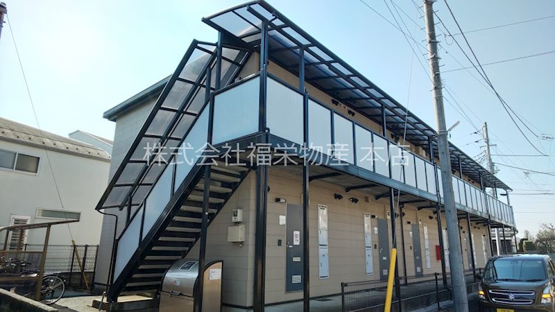 建物外観　軽量鉄骨造