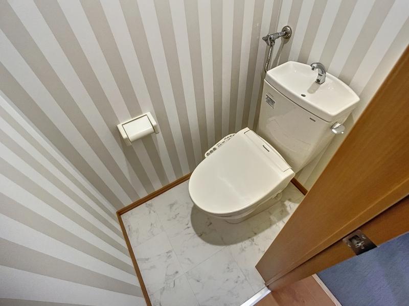 トイレ　トイレ