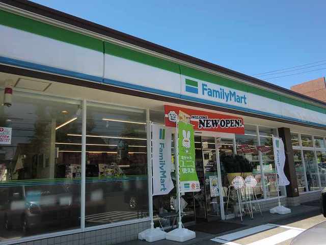 コンビニ　ファミリーマート 各務原希望町店（コンビニ）まで755m