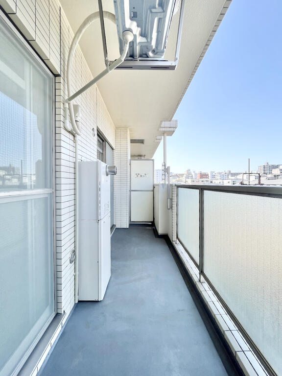 バルコニー　●洗濯物がたくさん干せるバルコニー！