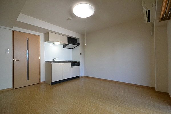 居室・リビング　（別タイプ参考写真）ルーブル飯田橋　文京区水道1