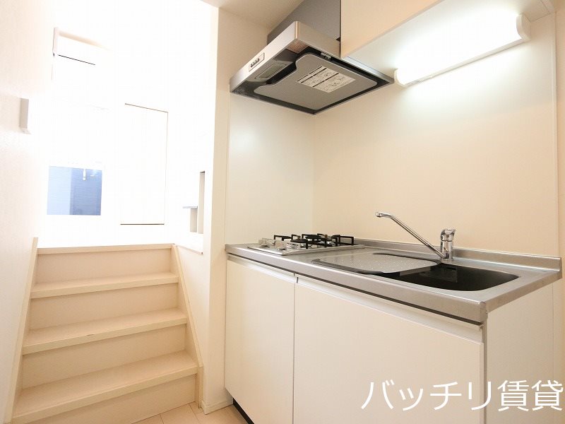 キッチン　同型タイプの為、現状を優先いたします。