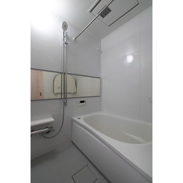 バス・シャワールーム　ゆったり過ごせるお風呂です