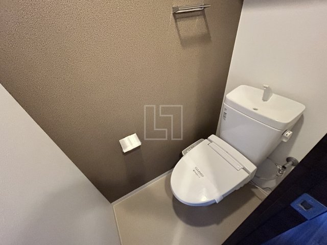 トイレ　コンフォリア京町堀　温水洗浄便座