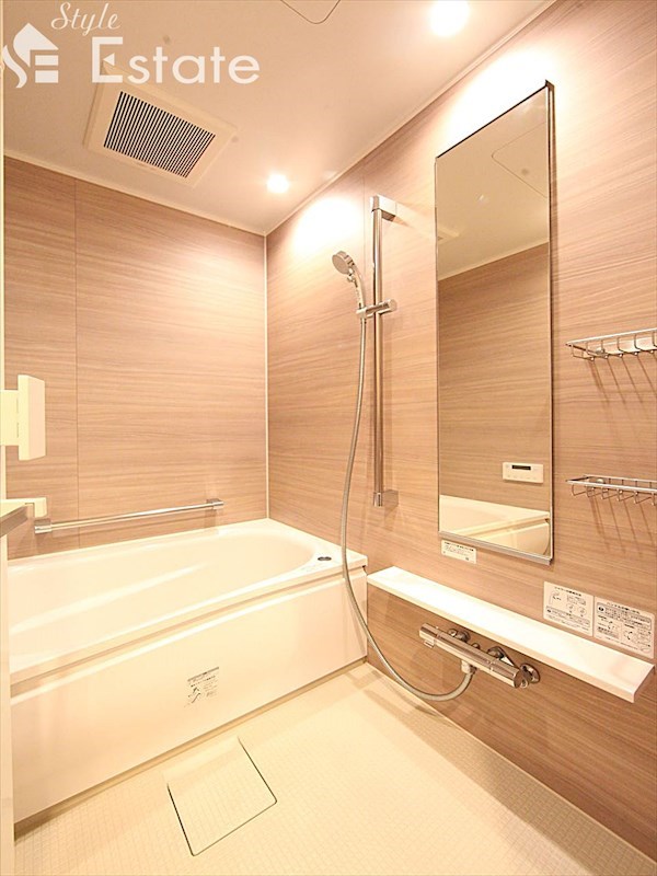 バス・シャワールーム　バスルーム