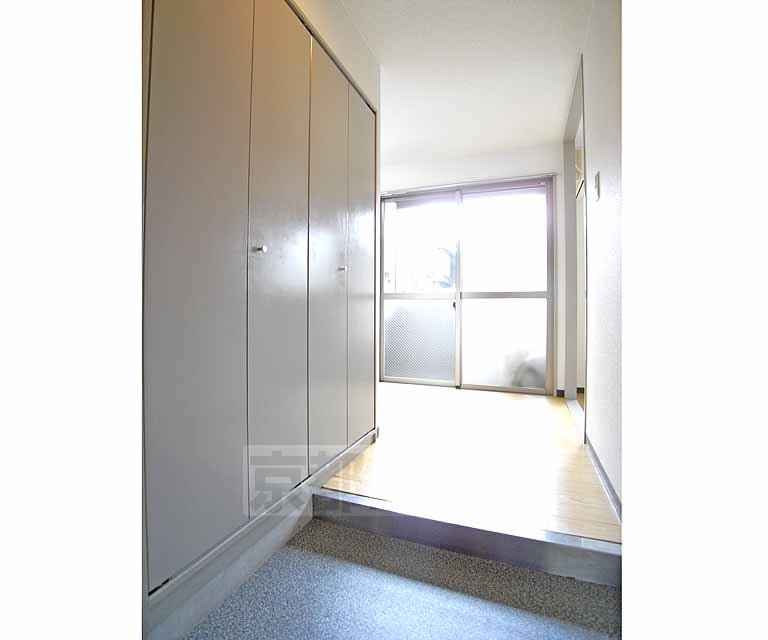 その他部屋・スペース　広い廊下です。