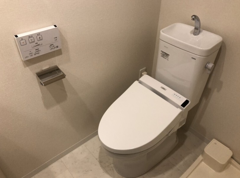 トイレ　トイレ