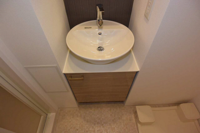 洗面設備　独立洗面台で身支度をすべて済ませてしまいましょう