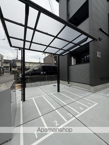駐車場　駐車場