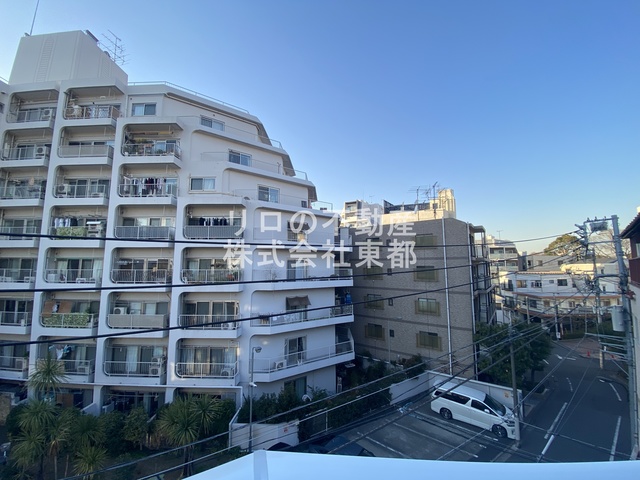 眺望　お部屋からの景色です！圧迫感がないので暮らしやすい♪