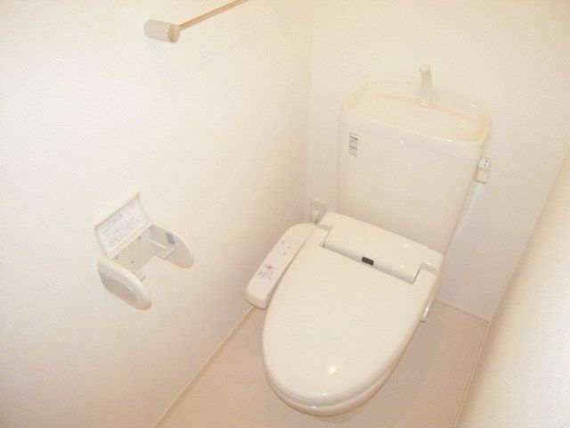 トイレ　★人気の温水暖房便座★