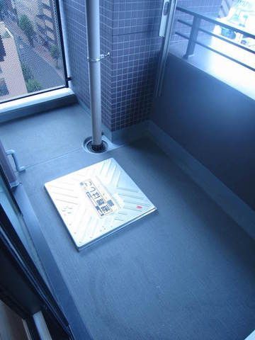 バルコニー　バルコニーからの眺めを楽しみながら食事をしませんか