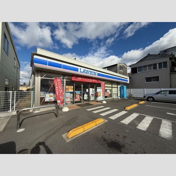 その他　ローソン中川八熊三丁目店