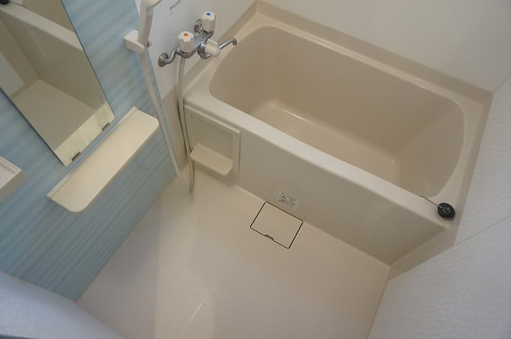 バス・シャワールーム　別号室の参考写真となります