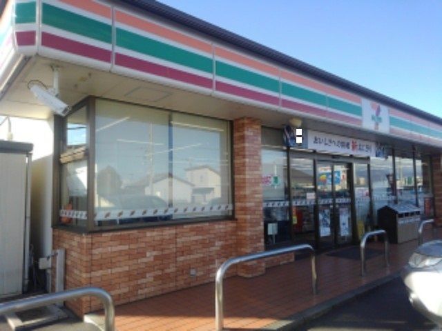 コンビニ　セブンイレブン小八木西店（コンビニ）まで400m