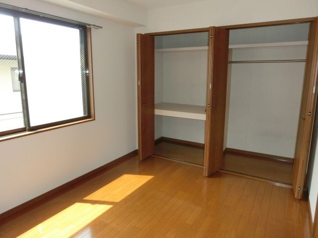 収納　収納たっぷり　クローゼット