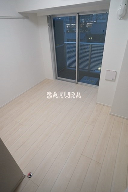 居室・リビング　こちらのリビングで趣味の時間をお楽しみください♪