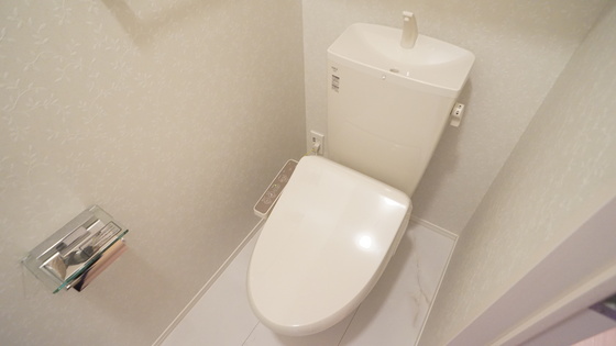 トイレ　シャワー付きトイレ