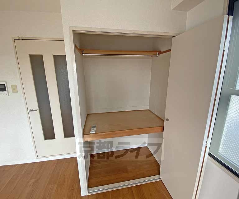 収納　天井高で大容量のクローゼットです。