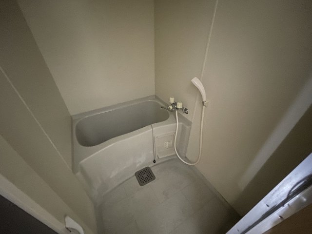 バス・シャワールーム　ゆったり過ごせるお風呂です