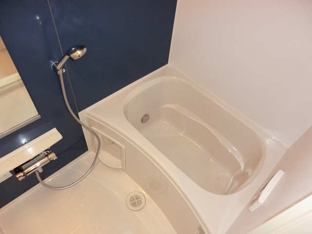 バス・シャワールーム　追い焚き機能・オートバス付で便利！
