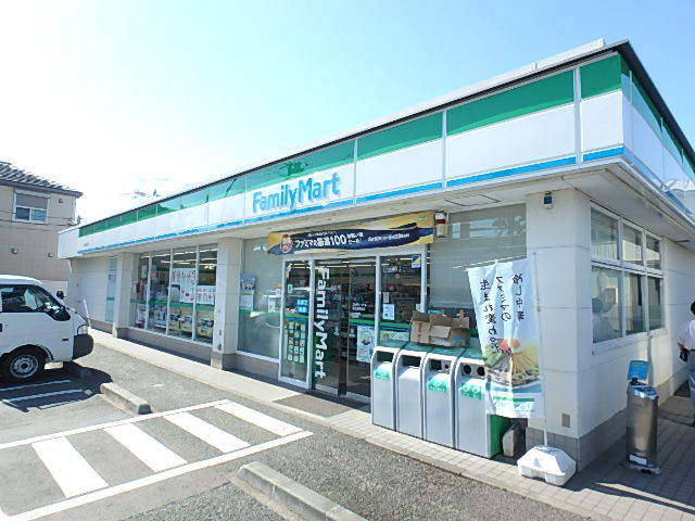 コンビニ　ファミリーマート　泉上飯田町店（コンビニ）まで110m