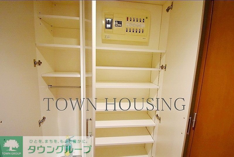 収納　お問合せは(株)タウンハウジングレジデンス事業部　赤坂店・…