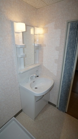 洗面設備　写真は別のお部屋です。※現況を優先※現況を優先します